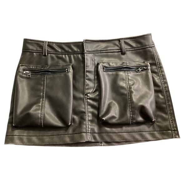 Zara Faux Leather Mini Skirt large front patch pockets with zipper closures sz L - Picture 1 of 5